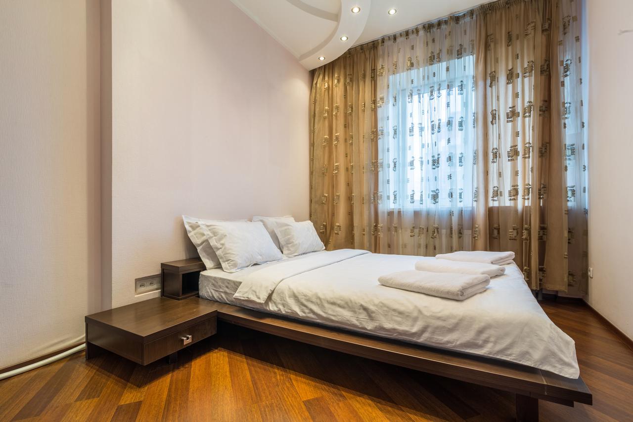 Lux Near Most City With Panoramic Windows Dnipro Ngoại thất bức ảnh